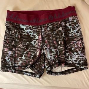 LULULEMON ATHLETICA SPANDEX / BIKER SHORTS